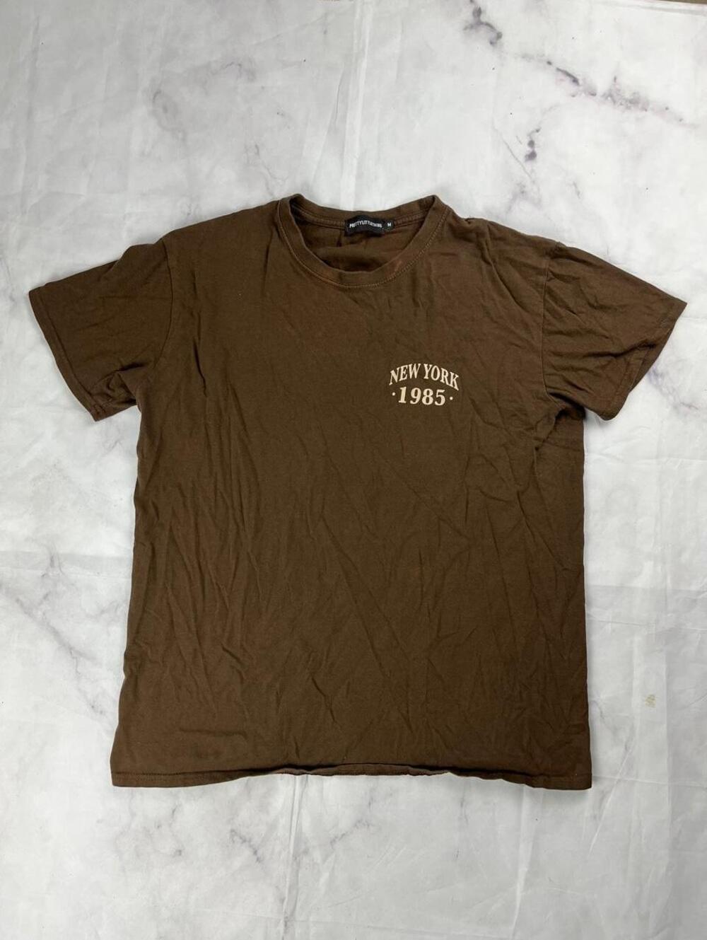 PrettyLittleThing Brown 'New York 1985' Graphic T-Shirt, M